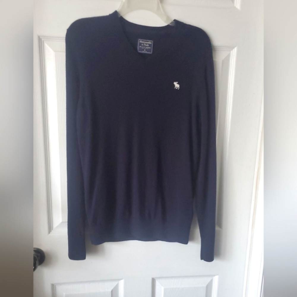 Abercrombie & Fitch knit sweater size M